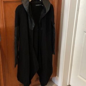 Long black sweater with hood